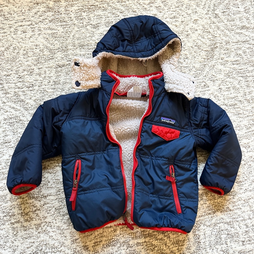Patagonia Reversable Navy Blue Toddler Jacket with Red Accents (4t)